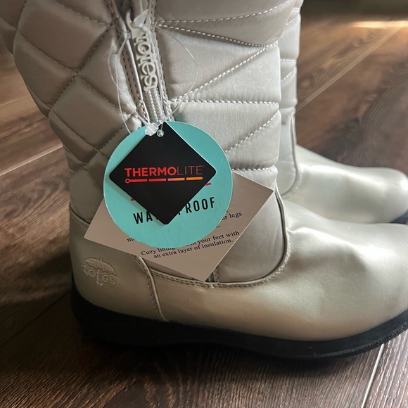 Totes Women's Silver Winter Boots - Picture 2 of 3